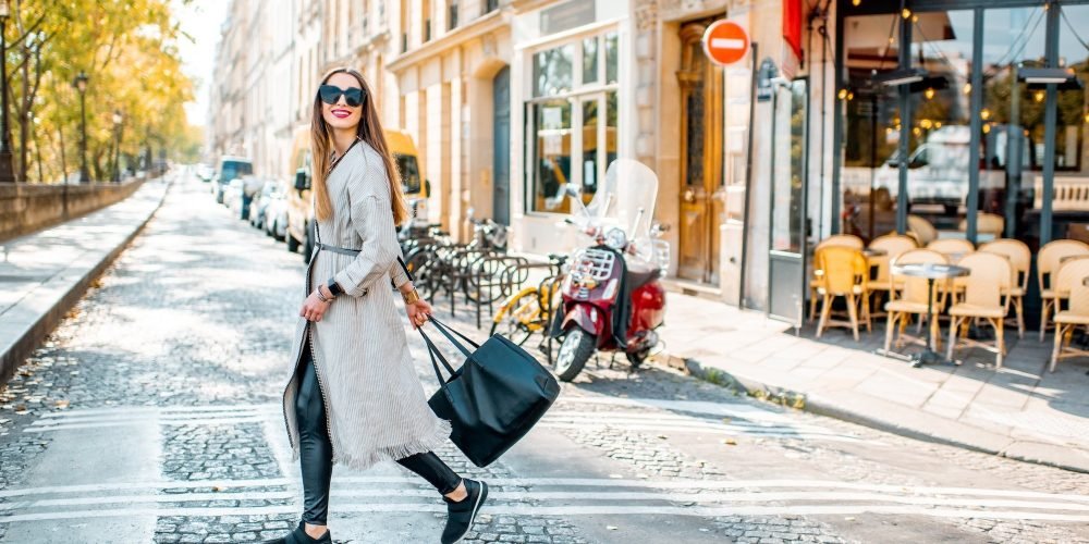 Woman walking the street in Paris